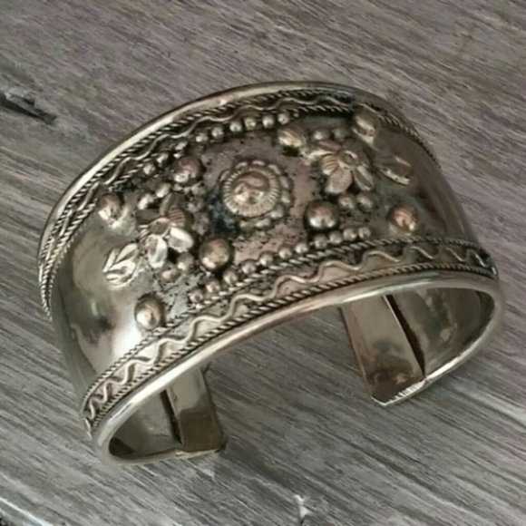 VINTAGE BOHO CUFF BRACELET * COACHELLA * - Picture 2 of 4